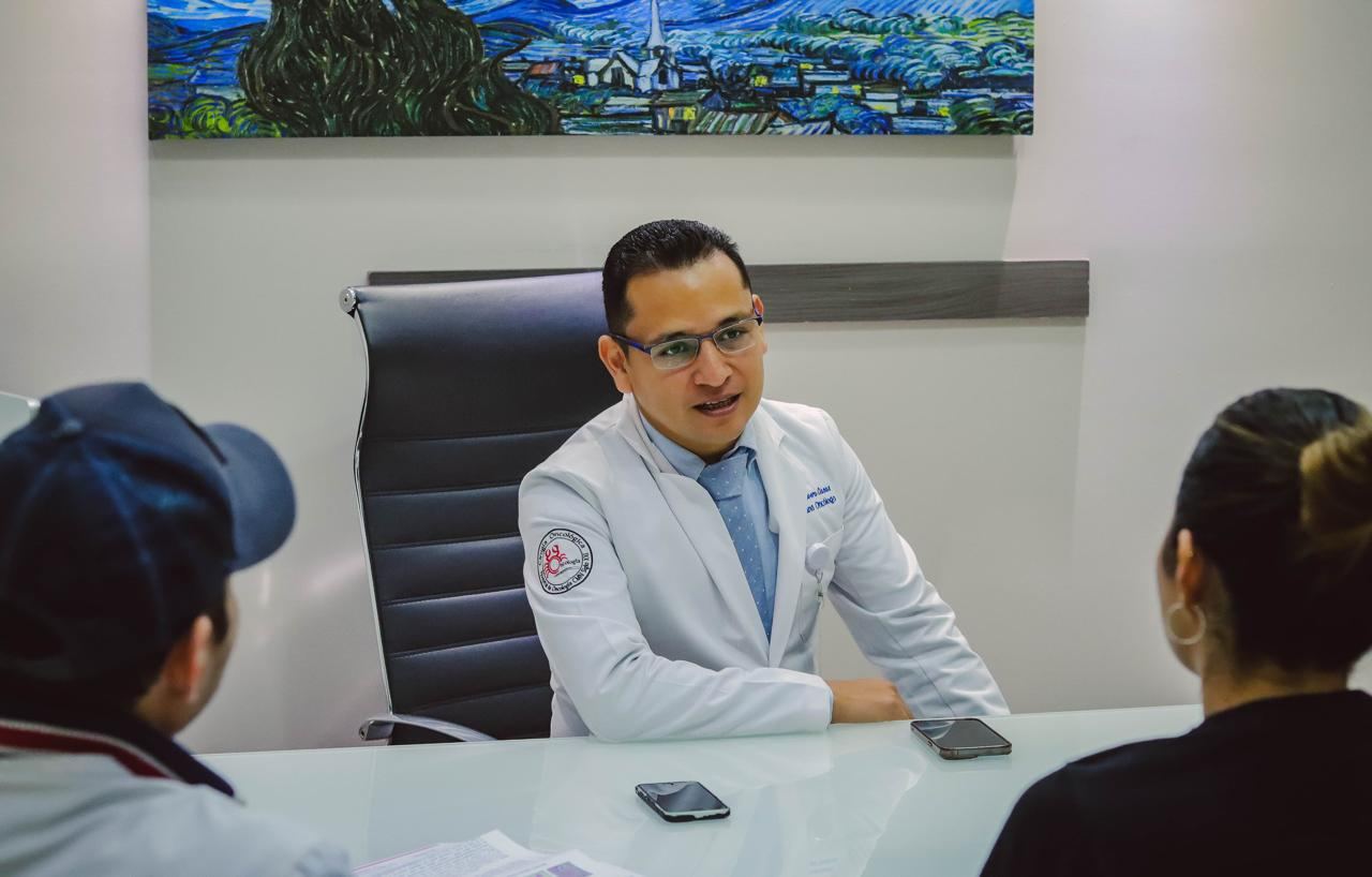 Qué es el cáncer de ovario — explicación del Dr. Aldo Olvera Casas